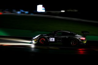 #54 Dinamic Motorsport ITA- Sven Muller DEU Christian Engelhart DEU Matteo Cairoli ITA, Race
