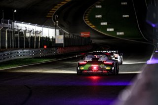#54 Dinamic Motorsport ITA- Sven Muller DEU Christian Engelhart DEU Matteo Cairoli ITA, Race
