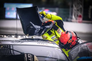 #77 Barwell Motorsport GBR Sandy Mitchell GBR Ricky Collard GBR Rob Collard GBR Leo Machitski RUS IGTC, Pitlane, Race
