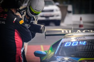 #77 Barwell Motorsport GBR Sandy Mitchell GBR Ricky Collard GBR Rob Collard GBR Leo Machitski RUS IGTC, Pitlane, Race
