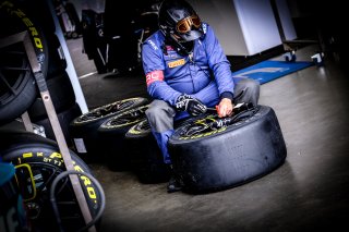 Official Paid Testing Session, Pitlane
