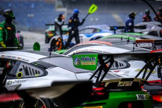 Official Paid Testing Session, Pitlane
