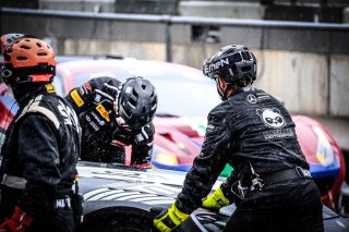 Official Paid Testing Session, Pitlane
