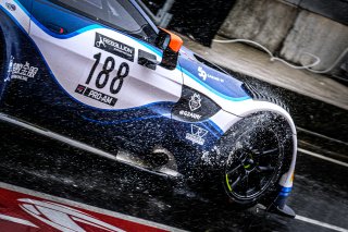 #188 Garage 59 GBR Aston Martin Vantage AMR GT3 Pro-Am Cup Chris Goodwin GBR Alex West SWE Jonathan Adam GBR, Official Paid Testing Session, Pitlane
