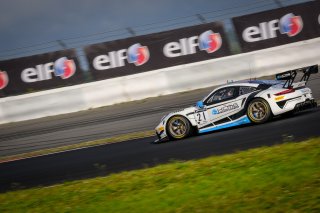 #21 KCMG HKG Porsche 911 GT3-R (991.II) - Edoardo Liberati ITA Josh Burdon AUS Alexandre Imperatori CHE, Free Practice
