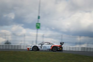#40 GPX Racing UAE Porsche 911 GT3-R (991.II) - Romain Dumas FRA Dennis Olsen NOR Thomas Preining AUT, Race
