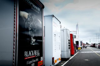 Paddock
