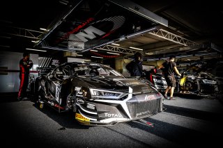 #31 Belgian Audi Club Team WRT BEL Audi R8 LMS GT3 - Ryuichiro Tomita JPN Kelvin van der Linde ZAF, Free Practice 1, Pitlane
