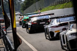Free Practice 2, Pitlane
