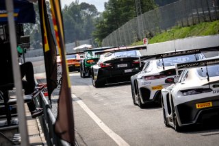 Free Practice 2, Pitlane
