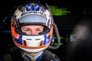 Free Practice 2, Pitlane
