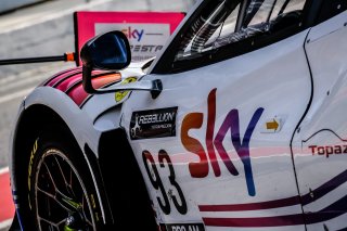 #93 SKY - Tempesta Racing GBR Ferrari 488 GT3 Pro-Am Cup Chris Froggatt GBR Eddie Cheever** ITA, Free Practice 2, Pitlane
