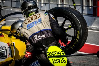 Free Practice 2, Pitlane
