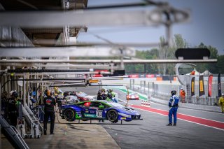 #163 Emil Frey Racing CHE Lamborghini Huracan GT3 Evo - Giacomo Altoè ITA Albert Costa ESP, Pitlane, Pre-Qualifying
