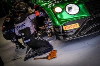 #107 CMR FRA Bentley Continental GT3 - Nelson Panciatici FRA Jules Gounon FRA, Pitlane, Pre-Qualifying
