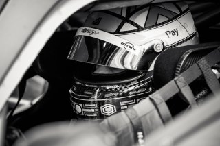 Pit Lane, Qualifying 1
