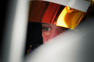 Pit Lane, Qualifying 1
