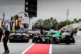 Pit Lane, Qualifying 1
