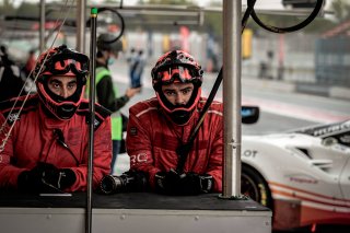 Pit Lane, Qualifying 1
