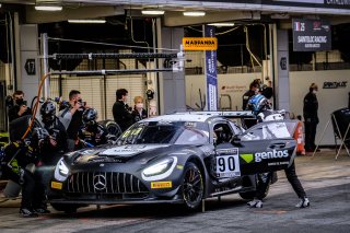 #90 Madpanda Motorsport ESP Mercedes-AMG GT3 Silver Cup Axcil Jefferies ZWE Ezequiel Perez Companc ARG, Pitlane, Race 1
