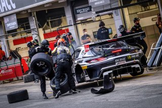 #18 ERC Sport GBR Mercedes-AMG GT3 Pro-Am Cup Lee Mowle GBR Phil Keen GBR, Pitlane, Race 1
