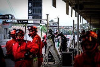 Pitlane, Race 1
