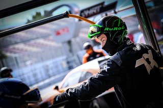 Official Paid Test Session, Pitlane
