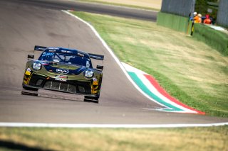 #67 Dinamic Motorsport ITA Porsche 911 GT3-R (991.II) Pro-Am Cup Roberto Pampanini ITA Ivan Jacoma CHE Mauro Calamia CHE, Free Practice
