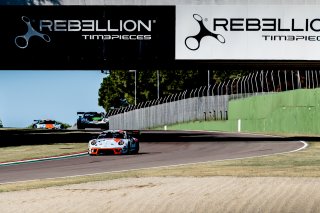 #40 GPX Racing UAE Porsche 911 GT3-R (991.II) - Romain Dumas FRA Louis Deletraz CHE Thomas Preining AUT, Free Practice
