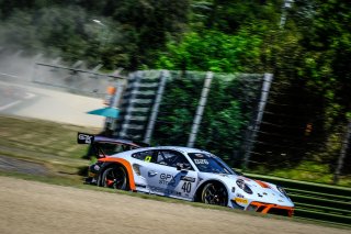 #40 GPX Racing UAE Porsche 911 GT3-R (991.II) - Romain Dumas FRA Louis Deletraz CHE Thomas Preining AUT, Pre-Qualifying
