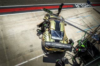 #67 Dinamic Motorsport ITA Porsche 911 GT3-R (991.II) Pro-Am Cup Roberto Pampanini ITA Ivan Jacoma CHE Mauro Calamia CHE, Pit Lane, Pre-qualifying
