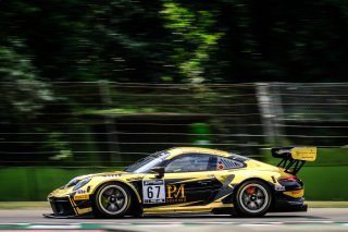 #67 Dinamic Motorsport ITA Porsche 911 GT3-R (991.II) Pro-Am Cup Roberto Pampanini ITA Ivan Jacoma CHE Mauro Calamia CHE, Official Test Session
