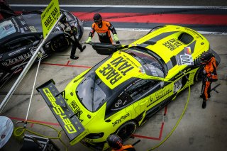 Official Test Session, Pitlane
