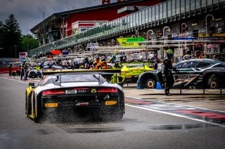 #25 Sainteloc Racing FRA Audi R8 LMS GT3 - Markus Winkelhock DEU Dorian Boccolacci FRA Christopher Haase DEU, Official Test Session, Pitlane

