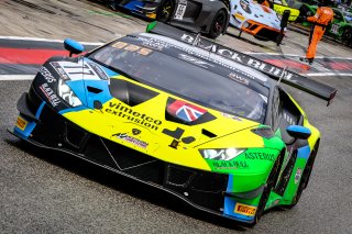 #77 Barwell Motorsport GBR Lamborghini Huracan GT3 Evo Pro-Am Cup Leo Machitski RUS Rob Collard GBR Sandy Mitchell GBR, Official Test Session, Pitlane
