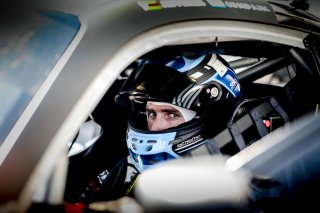 Pitlane, Qualifying 1
