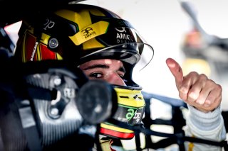 Pitlane, Qualifying 1
