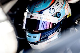 Pitlane, Qualifying 1
