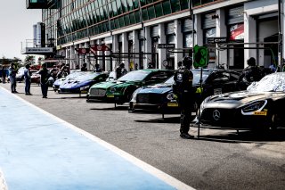 Pitlane, Qualifying 1
