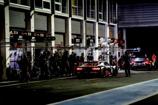 Pitlane, Race 1
