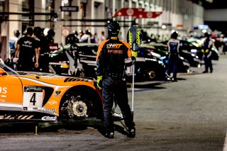 Pitlane, Race 1

