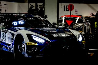 Pitlane, Race 1
