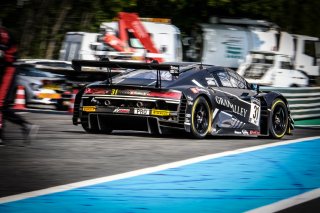 #31 Belgian Audi Club Team WRT BEL Audi R8 LMS GT3 - Ryuichiro Tomita JPN Kelvin van der Linde ZAF, Pitlane, Race 2

