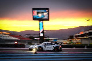 #22 GPX Racing UAE Porsche 911 GT3-R (991.II) Matt Campbell AUS Earl Bamber NZL Mathieu Jaminet FRA Pro Cup, Race

