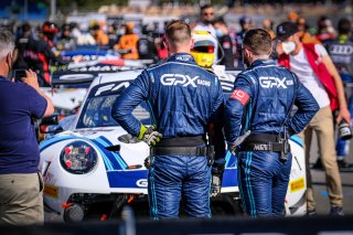 Gridwalk, Race
