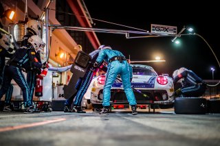 #22 GPX Racing UAE Porsche 911 GT3-R (991.II) Matt Campbell AUS Earl Bamber NZL Mathieu Jaminet FRA Pro Cup, GT3, Pitlane, Race
