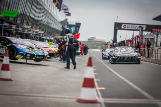 Pitlane, Pre-Qualifying
