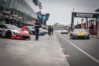 Pitlane, Pre-Qualifying
