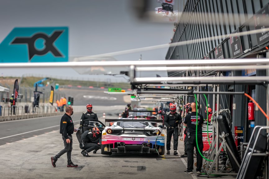 Pitlane, Pre-Qualifying
