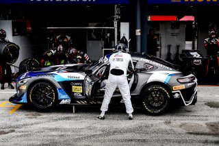 Pitlane, Race 1

